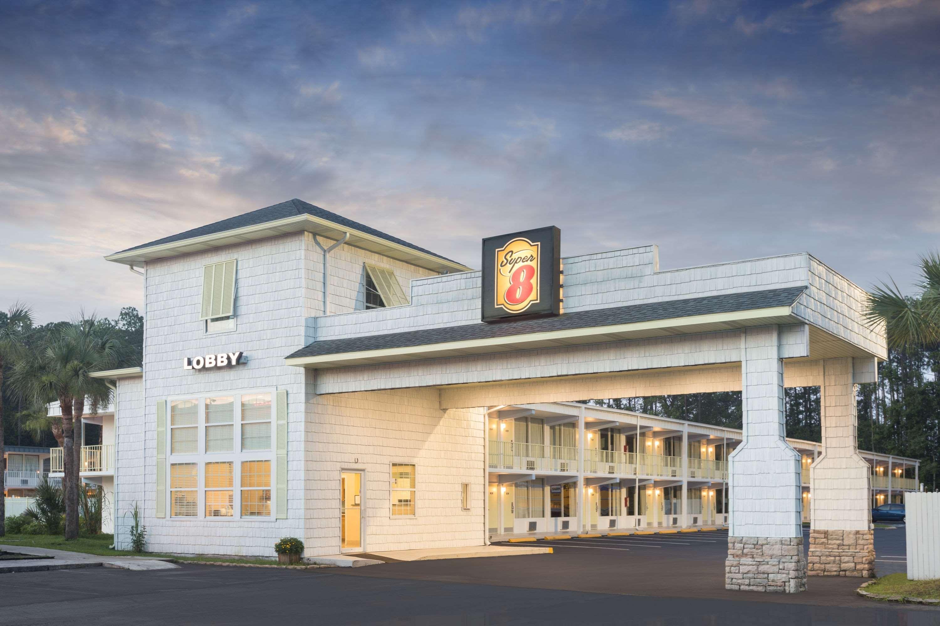 Super 8 by Wyndham Kingsland Hotel Bagian luar foto