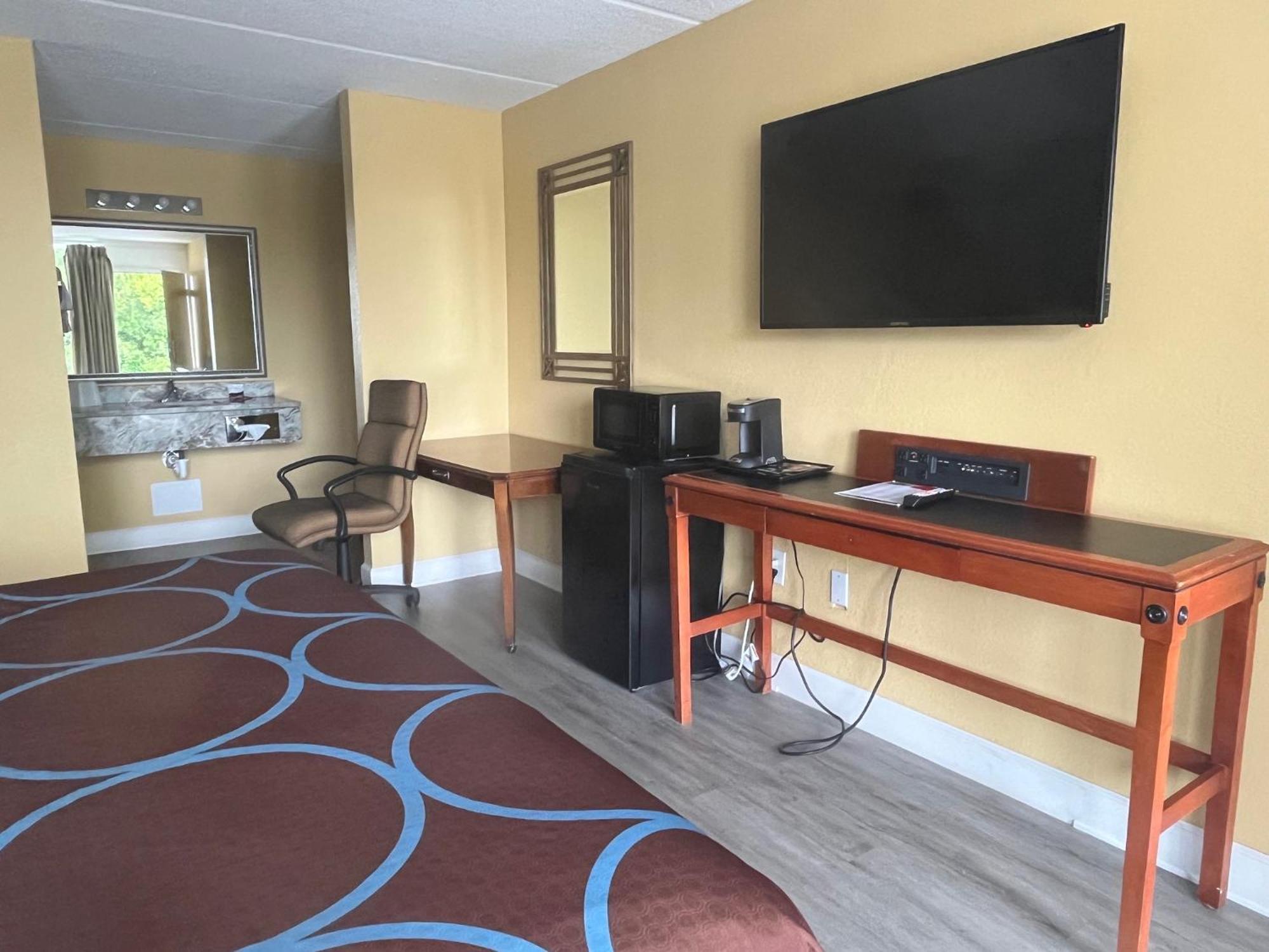 Super 8 by Wyndham Kingsland Hotel Bagian luar foto